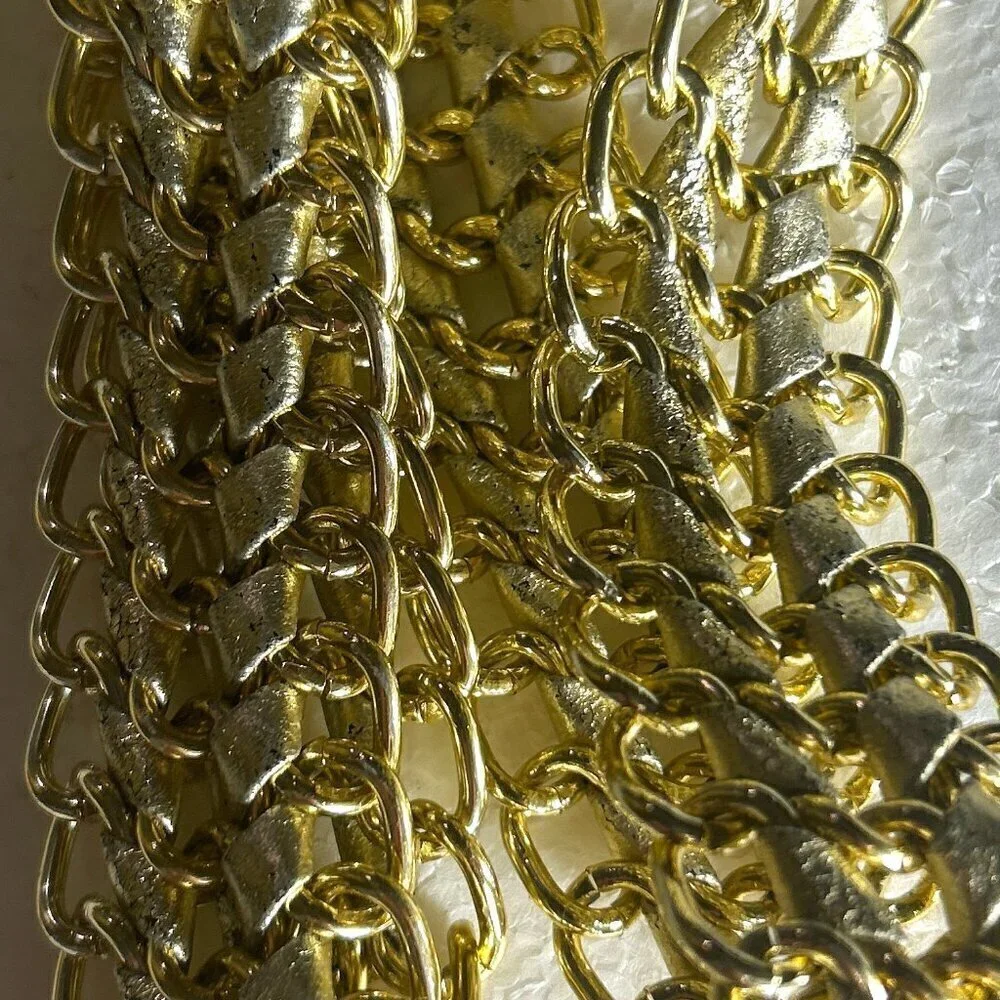 Gold chain buckle belt SZ M Italian Style Chic Bling Dressy Party Timeless 80's